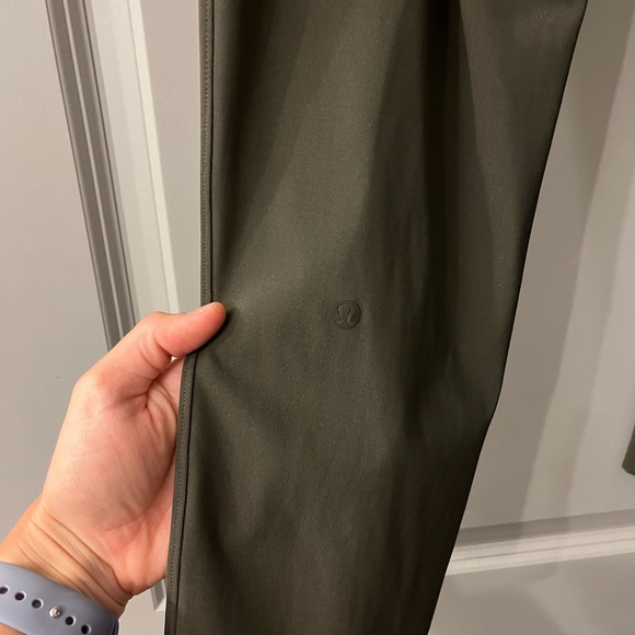 LULULEMON ON THE FLY CROP - Picture 3 of 4